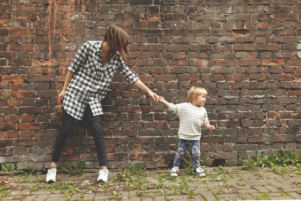 baby walking on knees